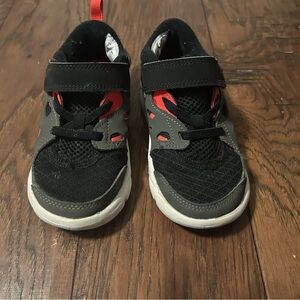 Boys Nike tennis shoes size 9